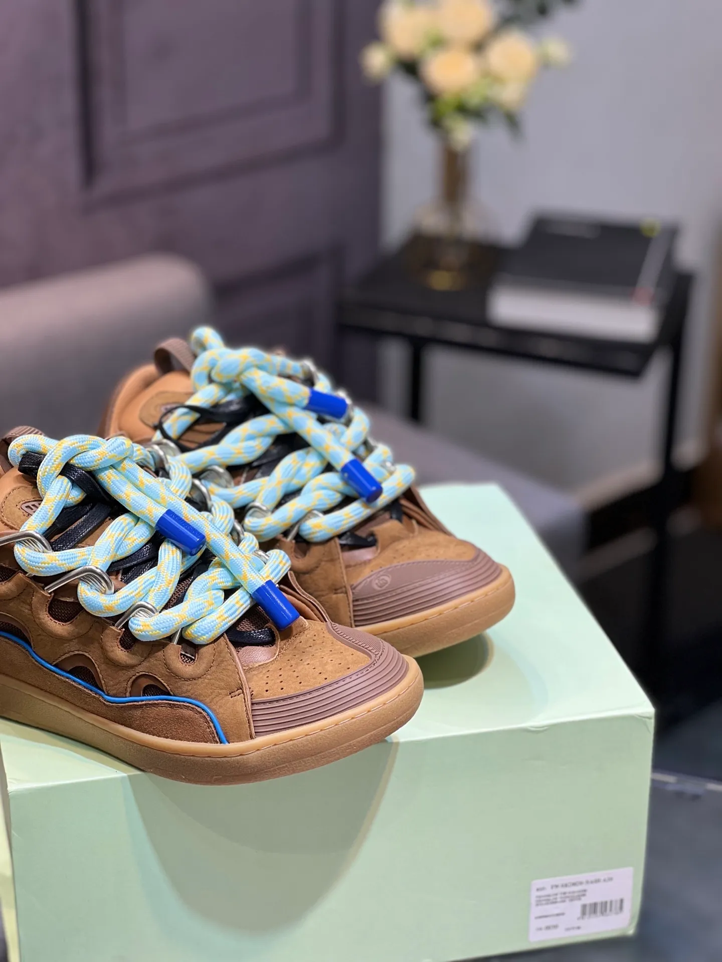 Men's men's shoes💰780 [LANVIN] Latest lace-up fashionable casual sneakers for couples High-quality CLAY couple series‼ ️ The latest trendy products of the season 🌈Many bloggers have planted grass and purchased the original open-mold customization. The upper and outsole are sewn with mark threads without edge sealing. Multiple material splicing combination design. Very versatile for fashionable and casual wear. Comfortable on the feet. Recommended for self-retention (upper cowhide + cow suede + breathable mesh) inner foot pad cowhide exclusive original open-mold clear logo rubber outsole ⚠️36-44 yards (45 custom-made)